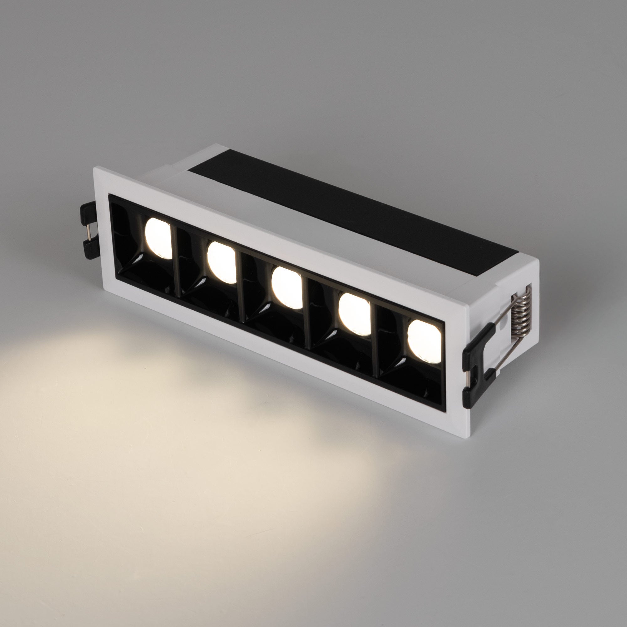 Foco lineal LED empotrable 7W - CCT - UGR18 - CRI90 - IP20 (9)