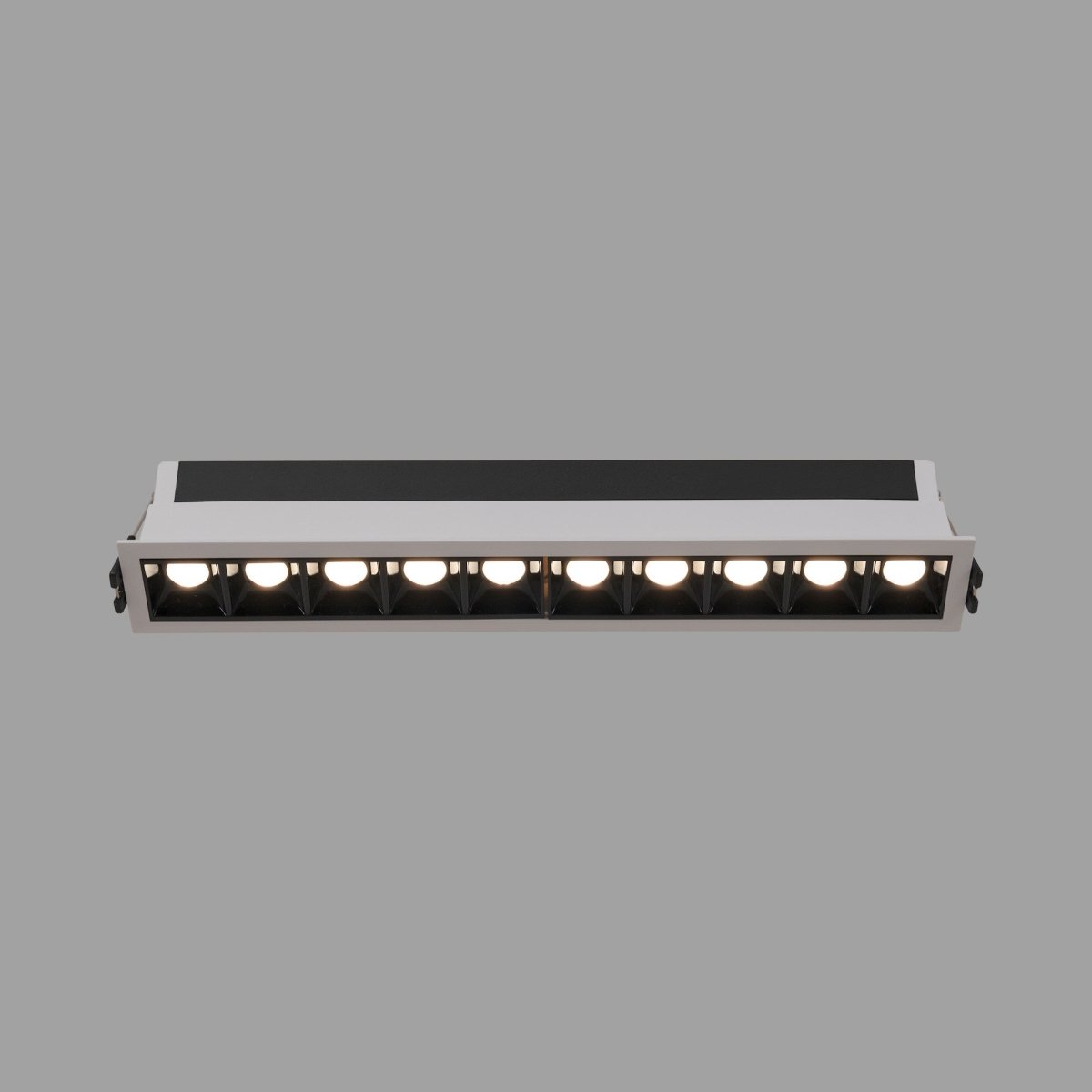 Foco lineal LED empotrable 14W - UGR18 - CRI90 - Driver LIFUD - Barcelona Led-