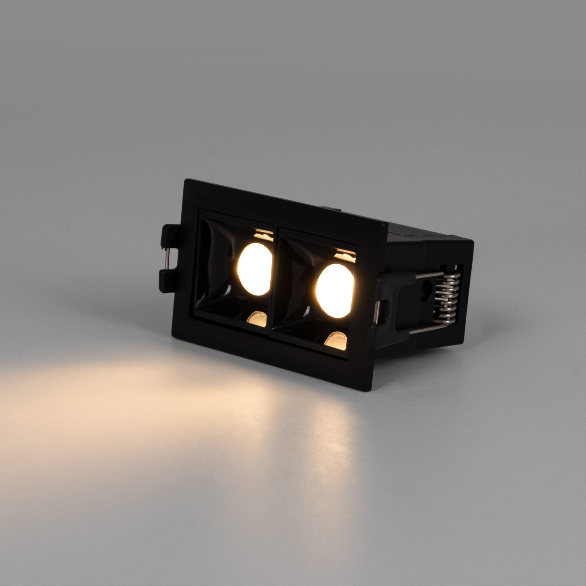 Foco lineal LED empotrable 4W - CCT - UGR18 - CRI90 - IP20 (26)