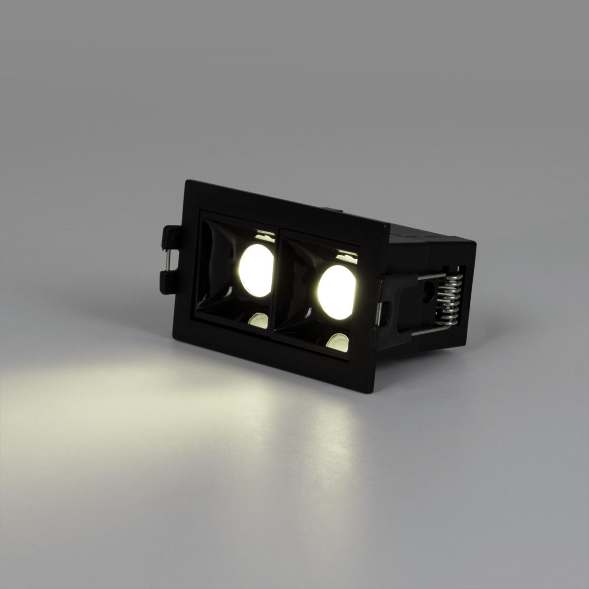 Foco lineal LED empotrable 4W - UGR18 - CRI90 - Driver LIFUD - Barcelona Led-
