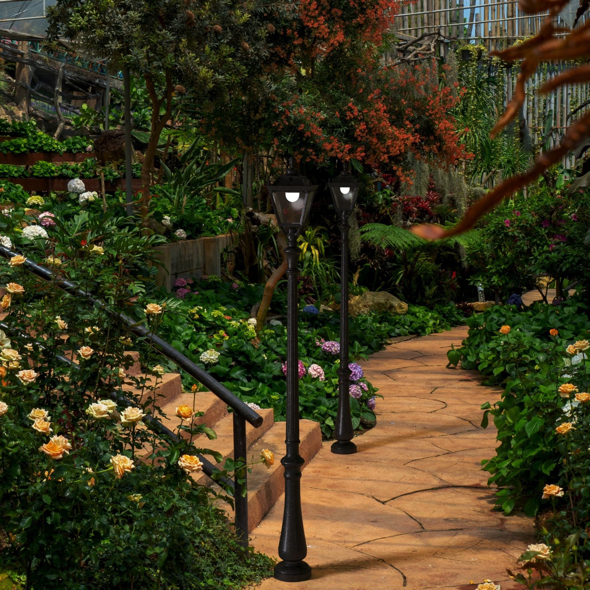 Poste de luz exterior "TOBIA" Fumagalli CCT - 30W - 8 opciones - E27 (1)