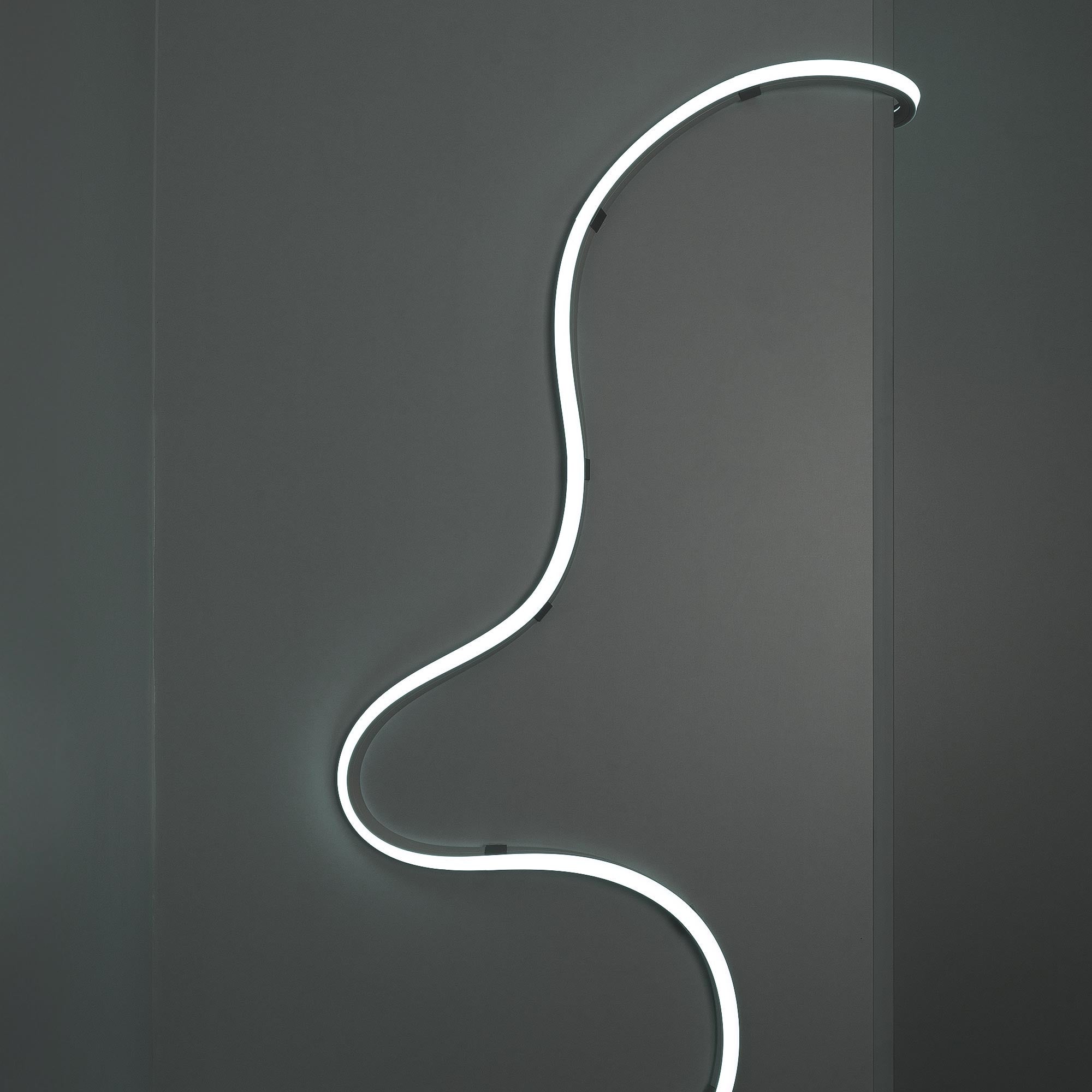 Neón LED flexible 3D  24V DC - 16x16mm - 5 metros - Kit completo - 12W/m - IP67 - Curvatura vertical y horizontal (22)