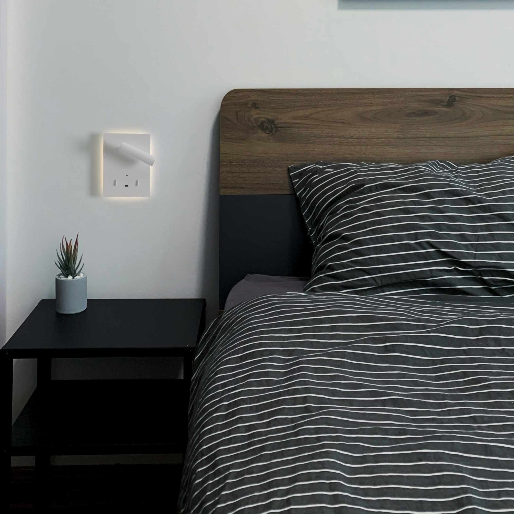 Aplique de pared "CLAUDI" - 3W + 12W - 2700K - USB+USB-C (73)