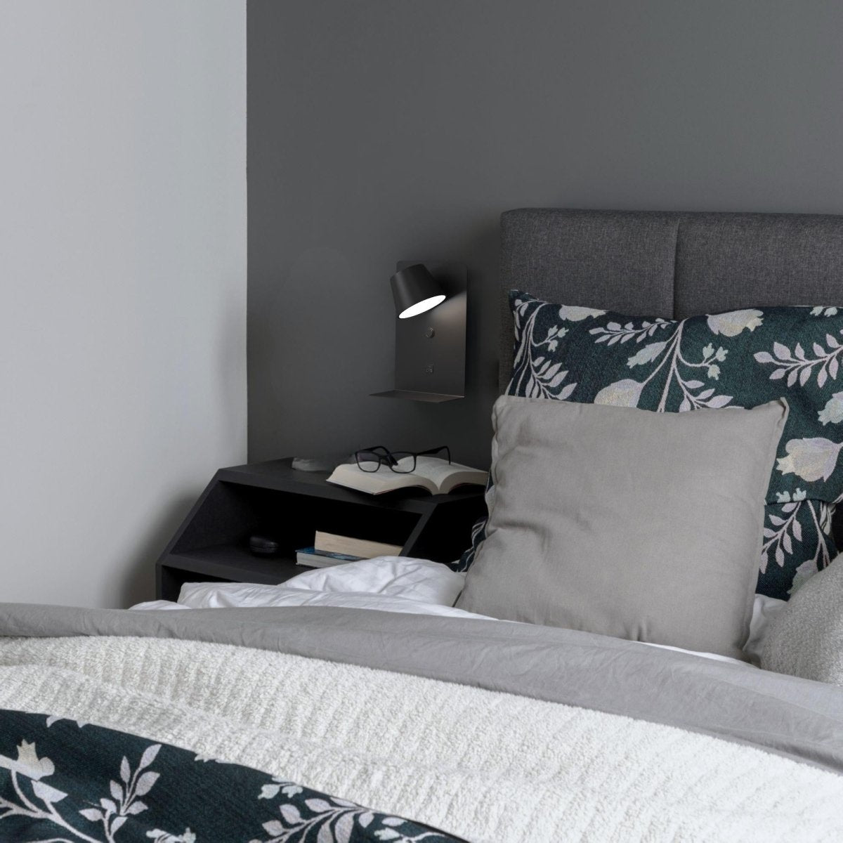 Aplique de pared para lectura "BASKOP" - Puerto USB + USB-C - 6W - Barcelona Led-Decoración