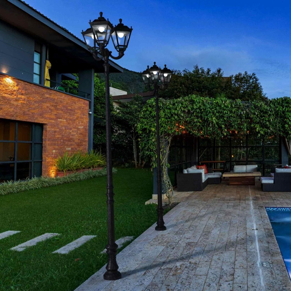 Poste de luz exterior Triple Farola "TOBIA" Fumagalli - CCT - 3 x 30W - 8 opciones - E27 - Barcelona Led-