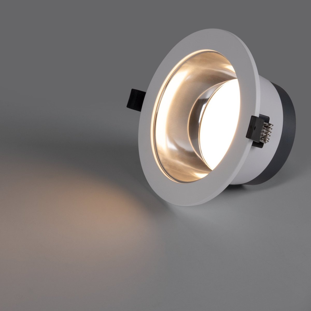 Downlight LED IP44 potencia ajustable 10W/15W/20W - CCT - 100lm/W - Corte Ø 150mm - Barcelona Led-