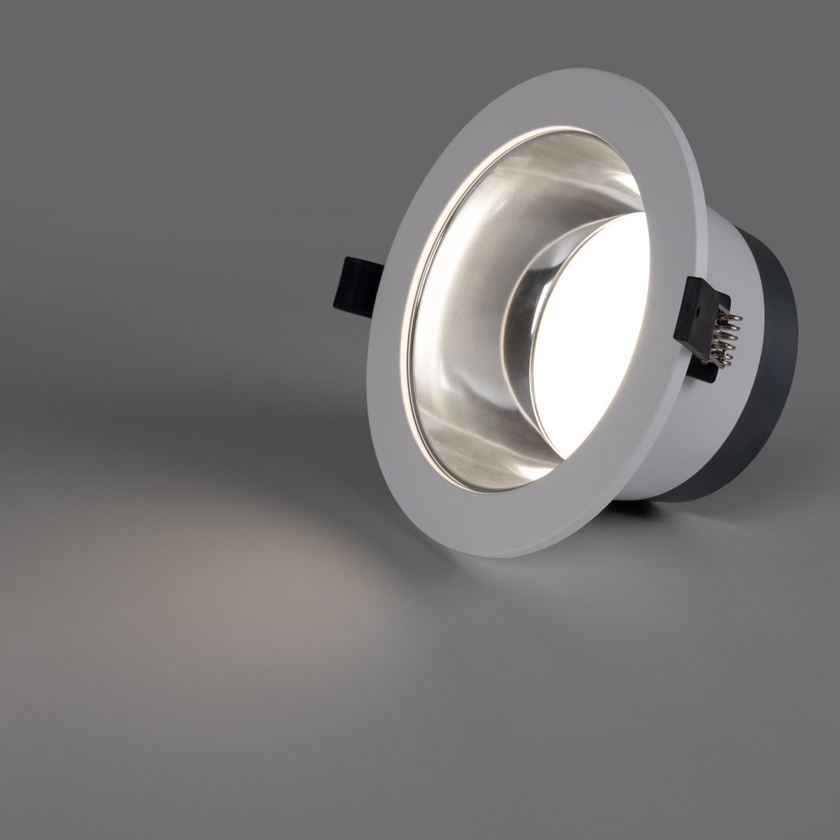 Downlight LED IP44 potencia ajustable 10W/15W/20W - CCT - 100lm/W - Corte Ø 150mm - Barcelona Led-
