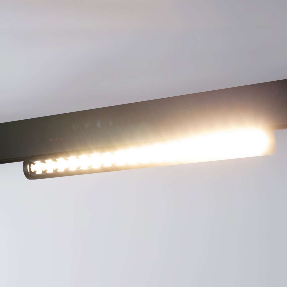 Foco lineal orientable para carril magnético 48V - 18W - Chip OSRAM - UGR18 - CRI90 - Barcelona Led-