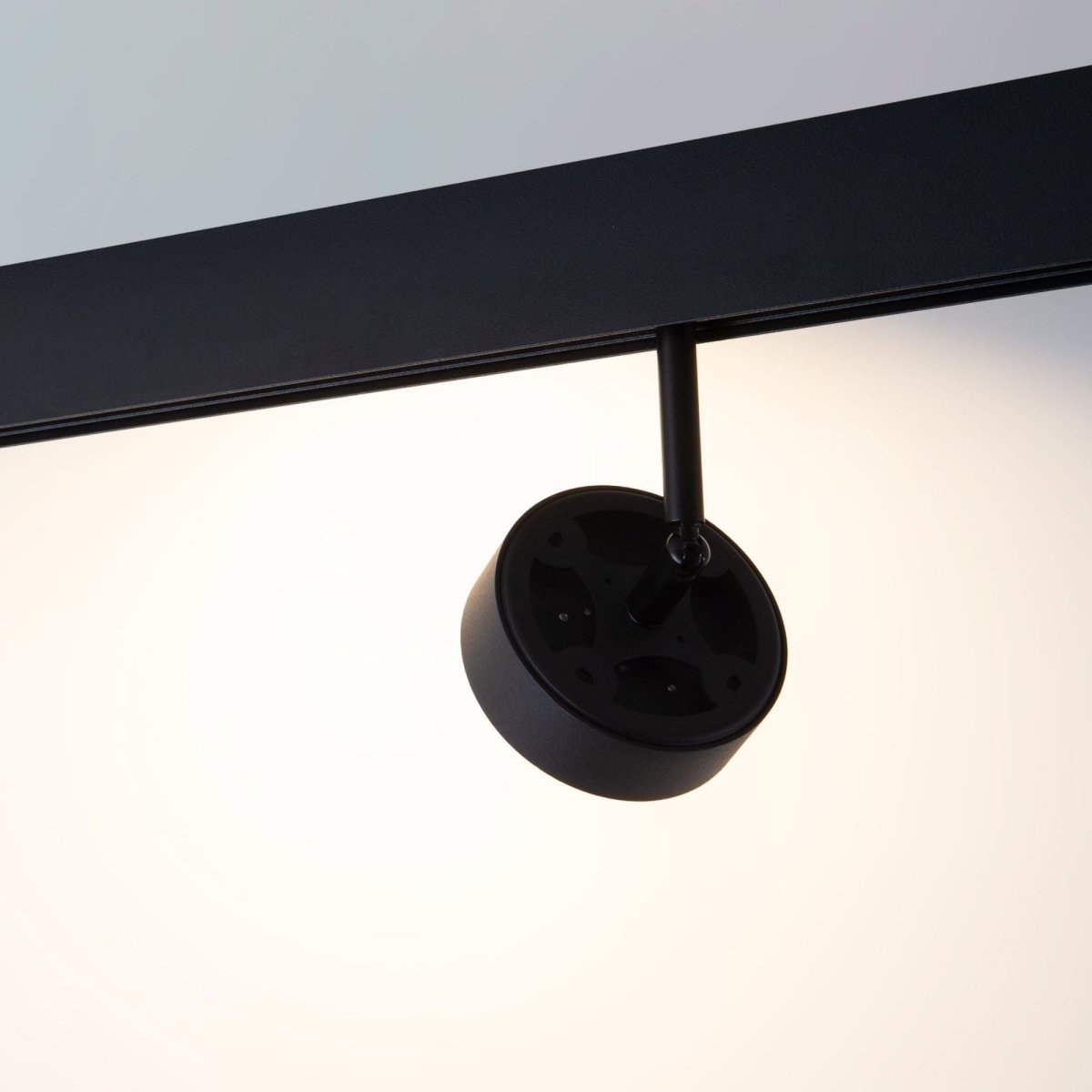 Luminaria circular LED para carril magnético 48V - Ø9.5cm - 12W - CRI90 - OSRAM - Barcelona Led-