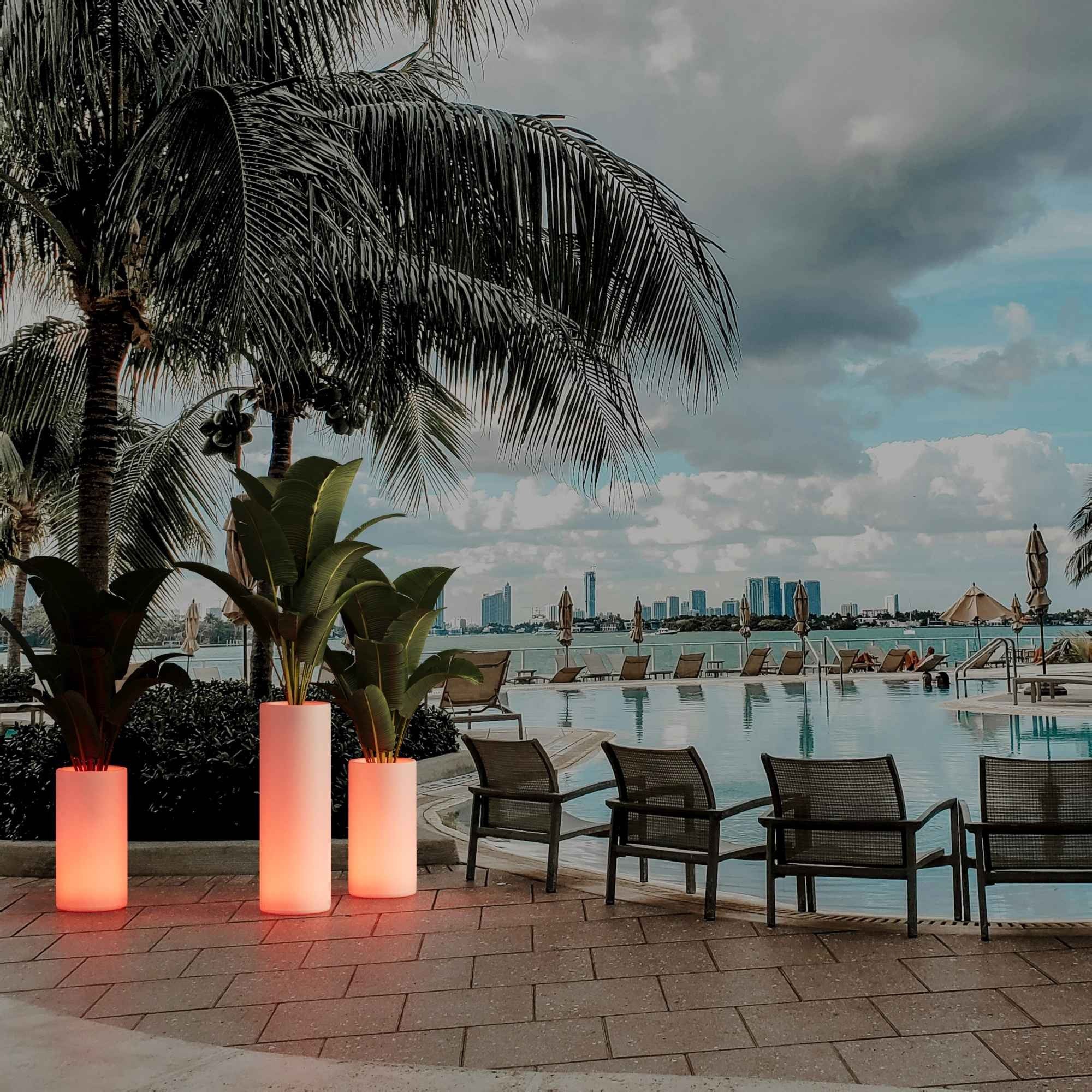 Macetero cilíndrico LED RGBW - 5W - 80 x Ø 40cm - Recargable (16)