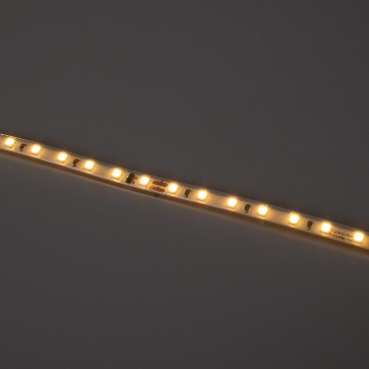 Tira LED 220V AC - Monocolor - 8W/m - 6.5mm - IP44 - 20 metros - 120ch/m - Barcelona Led-