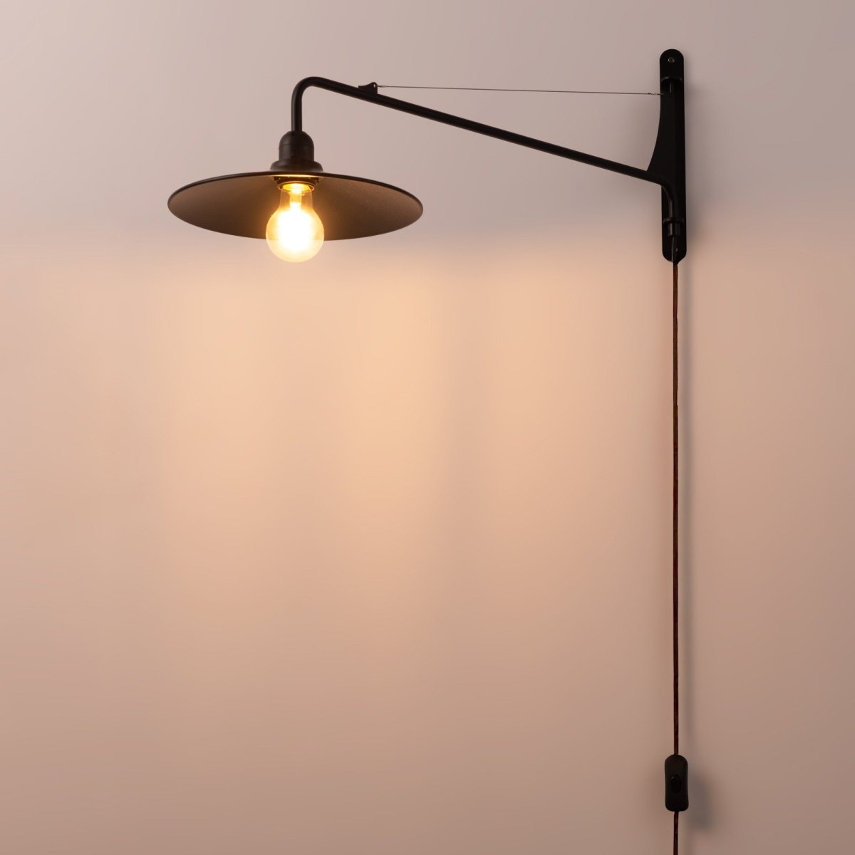 Aplique de pared orientable "PETTI" con cable y enchufe - E27 - Barcelona Led-Decoración