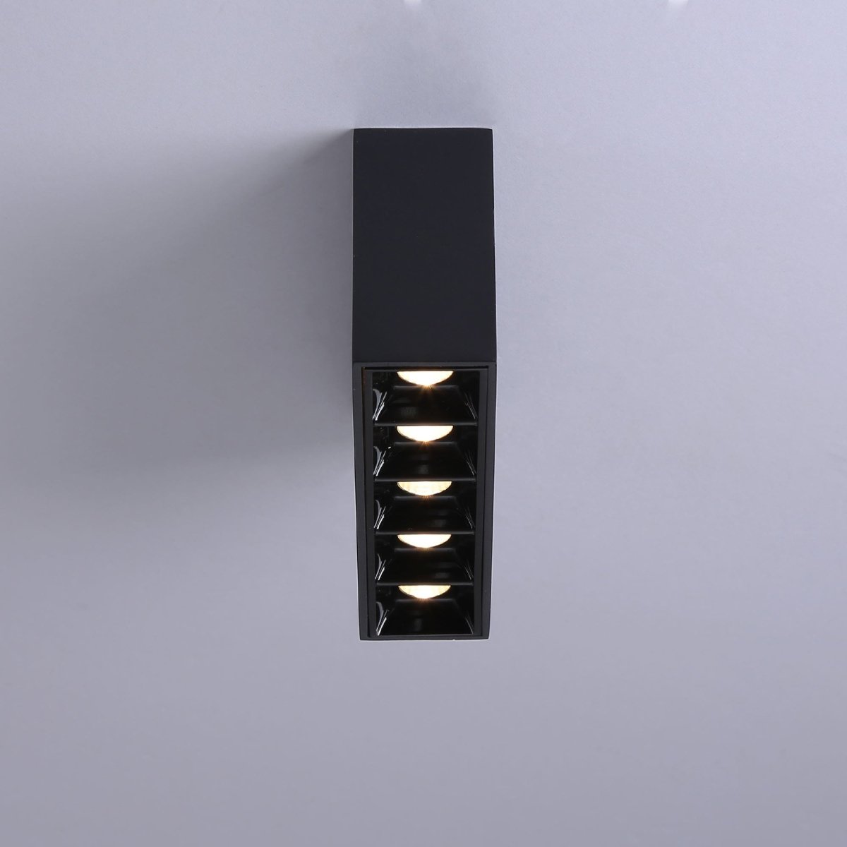 Foco lineal LED superficie - 10W - UGR18 - CRI90 - Chip OSRAM - Barcelona Led-