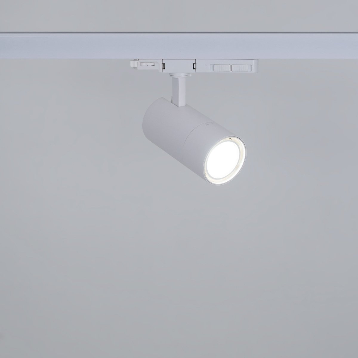 Proyector LED para carril trifásico - Potencia ajustable + ZOOM: 15W/20W/25W - CCT - Barcelona Led-