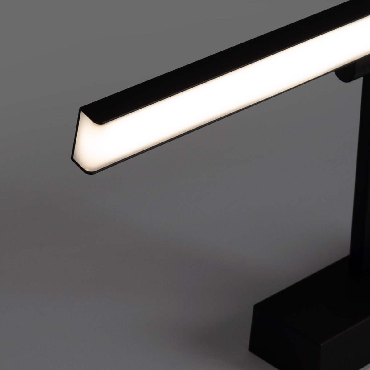 Aplique LED 4W con batería - Mando a distancia - CCT + DIM + Temporizador - Barcelona Led-Decoración