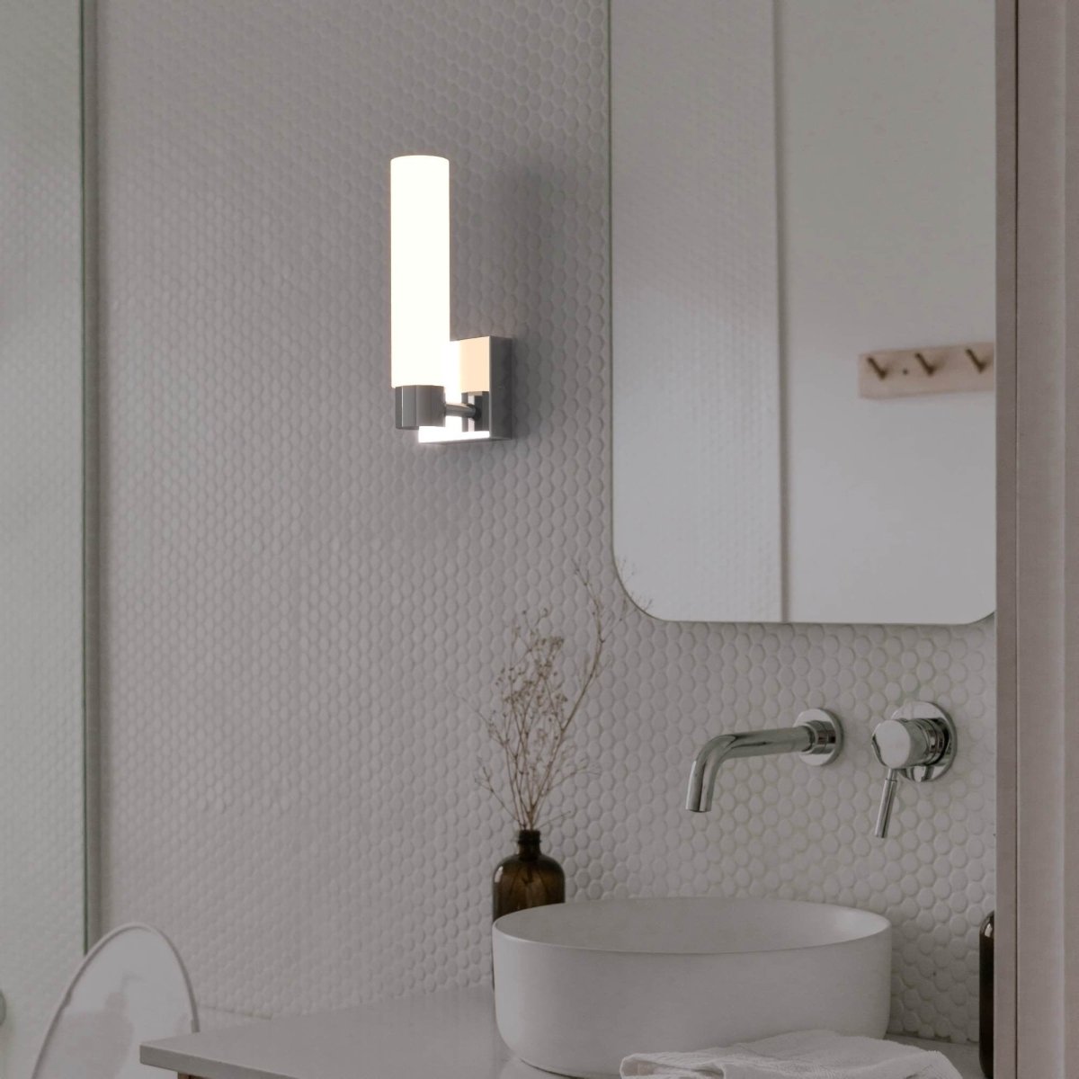 Aplique LED tubular para baño - 4W - 320lm - IP44 - Barcelona Led-