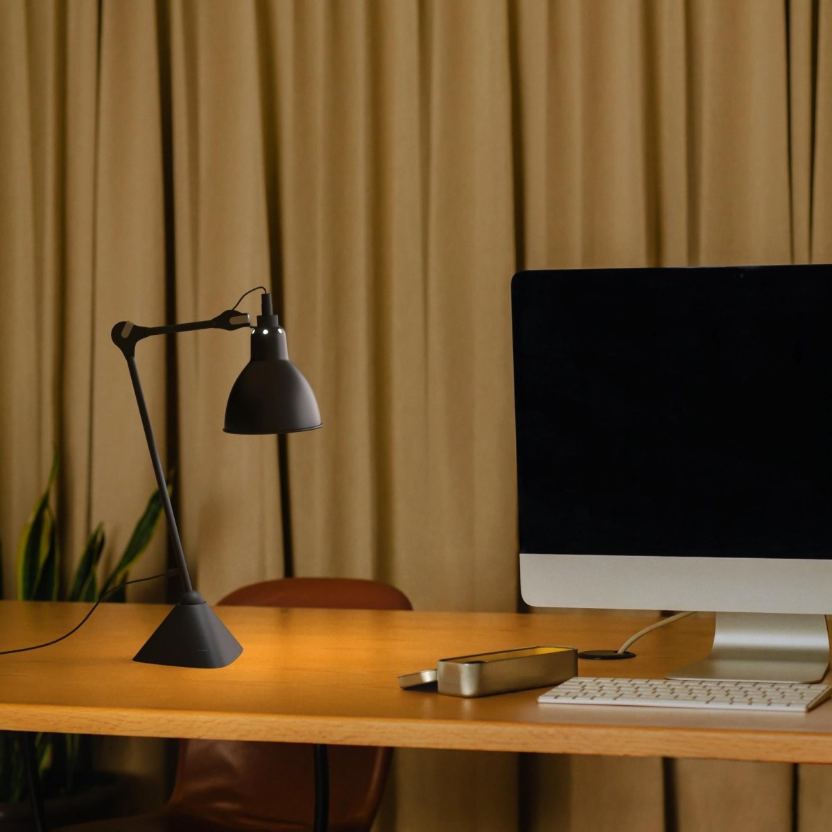 Lámpara de mesa articulada "RUBY 205" - E27 - Barcelona Led-Decoración