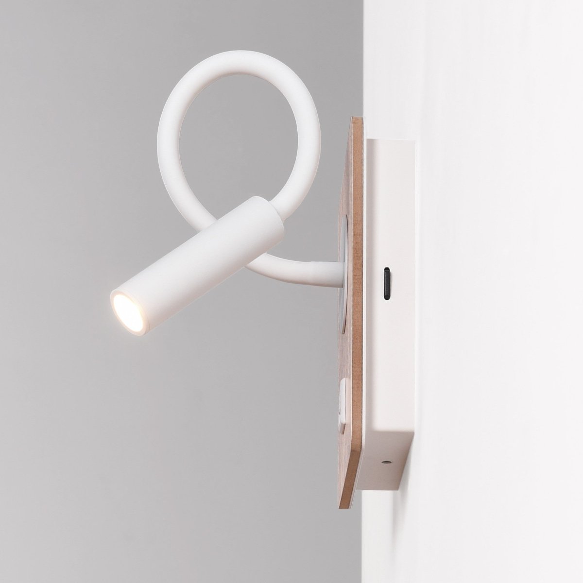 Aplique de pared flexible para lectura "LONDON" - Chip CREE - 3W - USB+USBC - Barcelona Led-Decoración