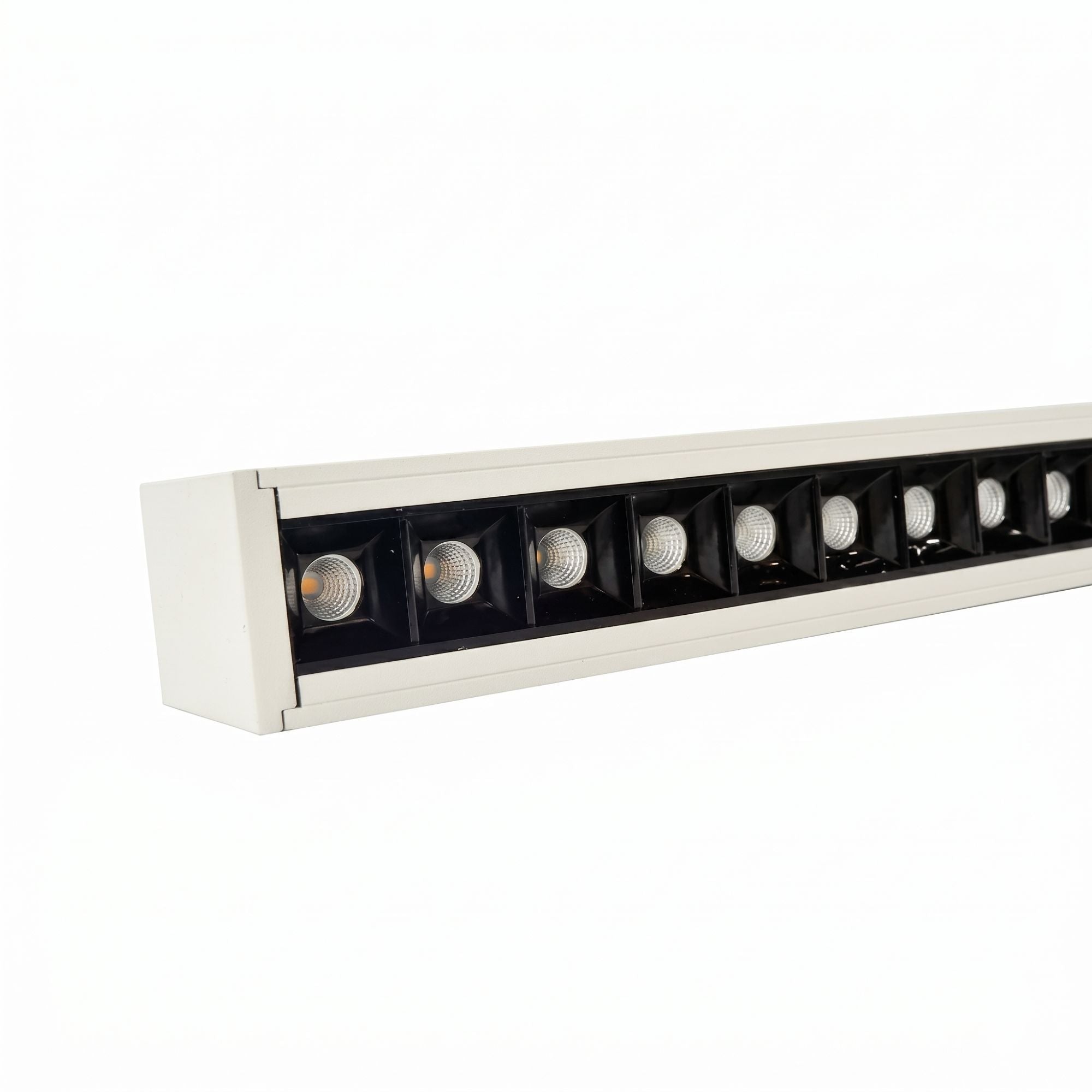 Luminaria  colgante lineal LED 30W 120cm 2750lm de bajo UGR16 (1)