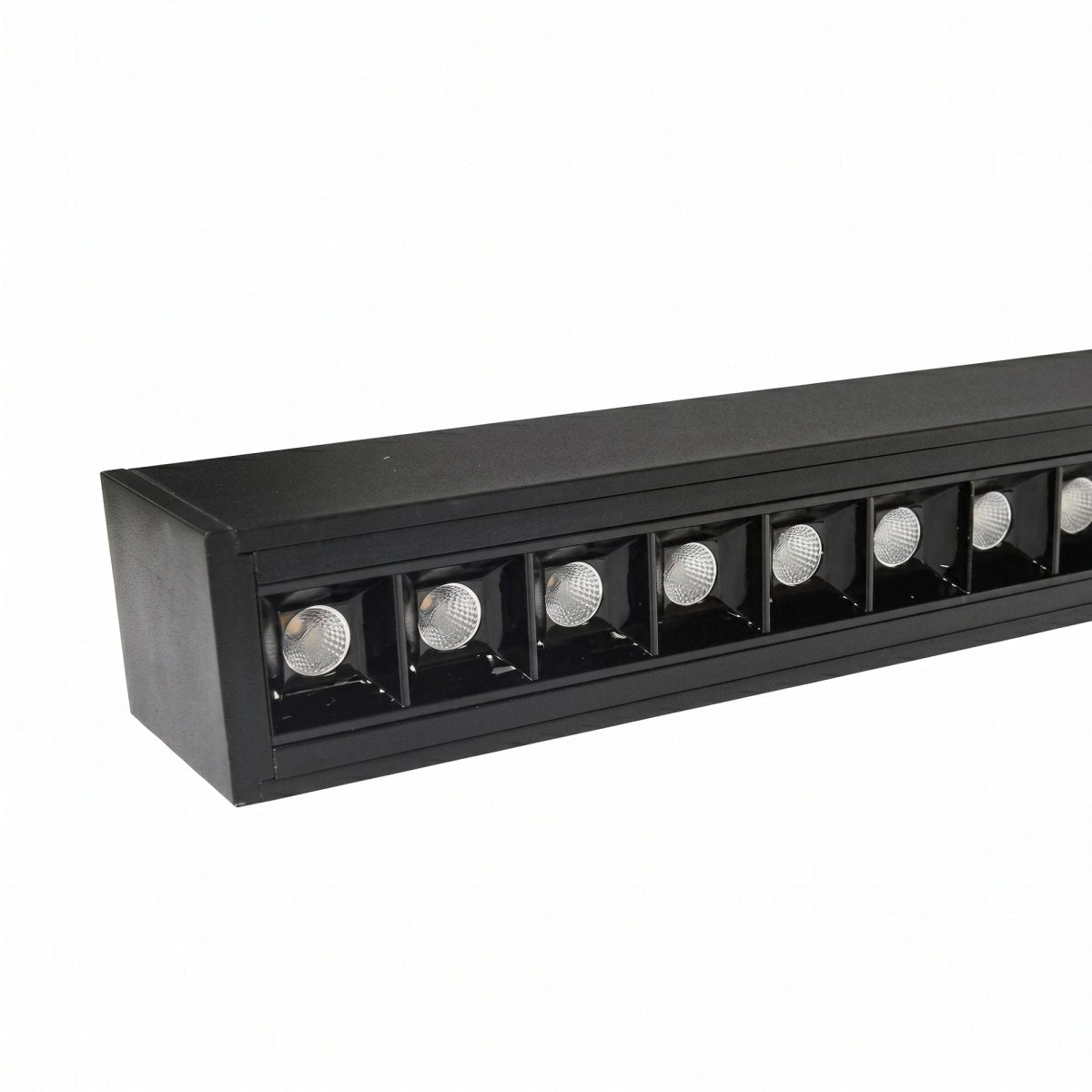 Luminaria  colgante lineal LED 30W 120cm 2750lm de bajo UGR16 (9)