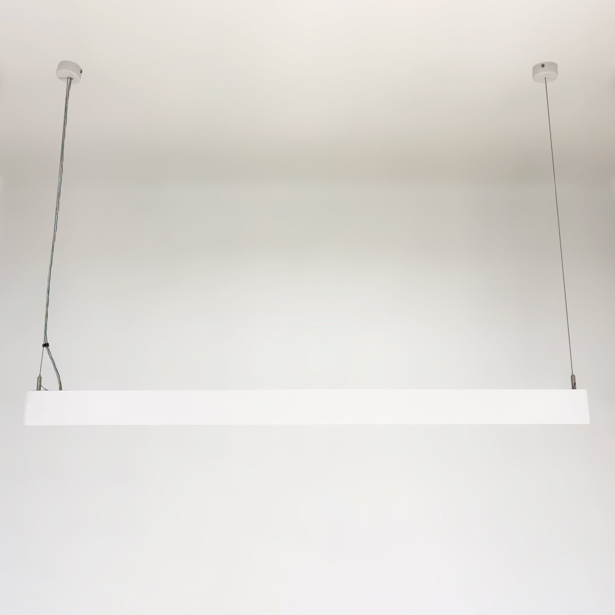 Luminaria lineal LED CCT - Suspensión/superficie - Potencia ajustable 20W/30W/40W - 120cm - UGR 17 (27)