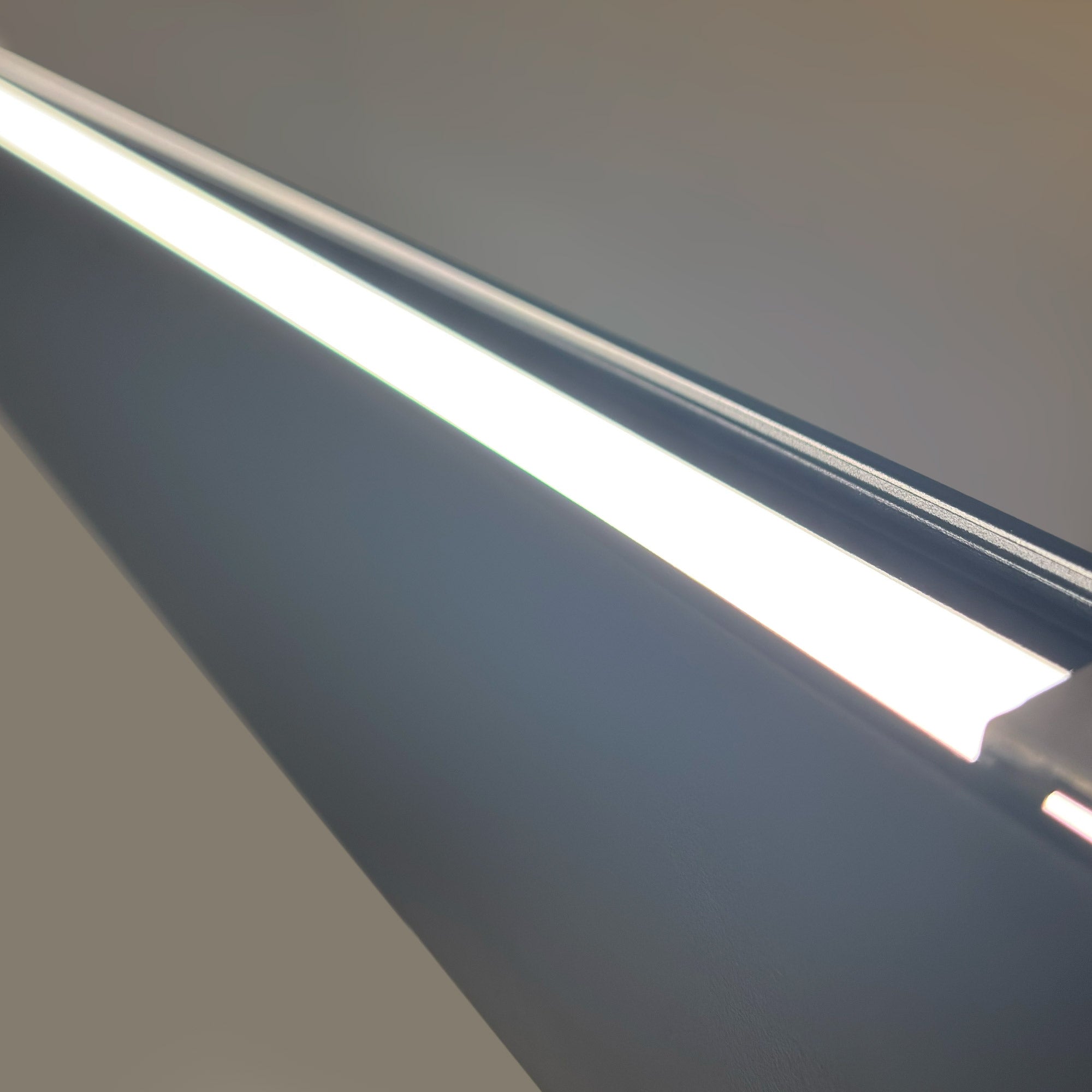 Luminaria lineal LED CCT - Bidireccional - Suspensión - Potencia ajustable 20W/30W/40W - 120cm - UGR 17 (27)