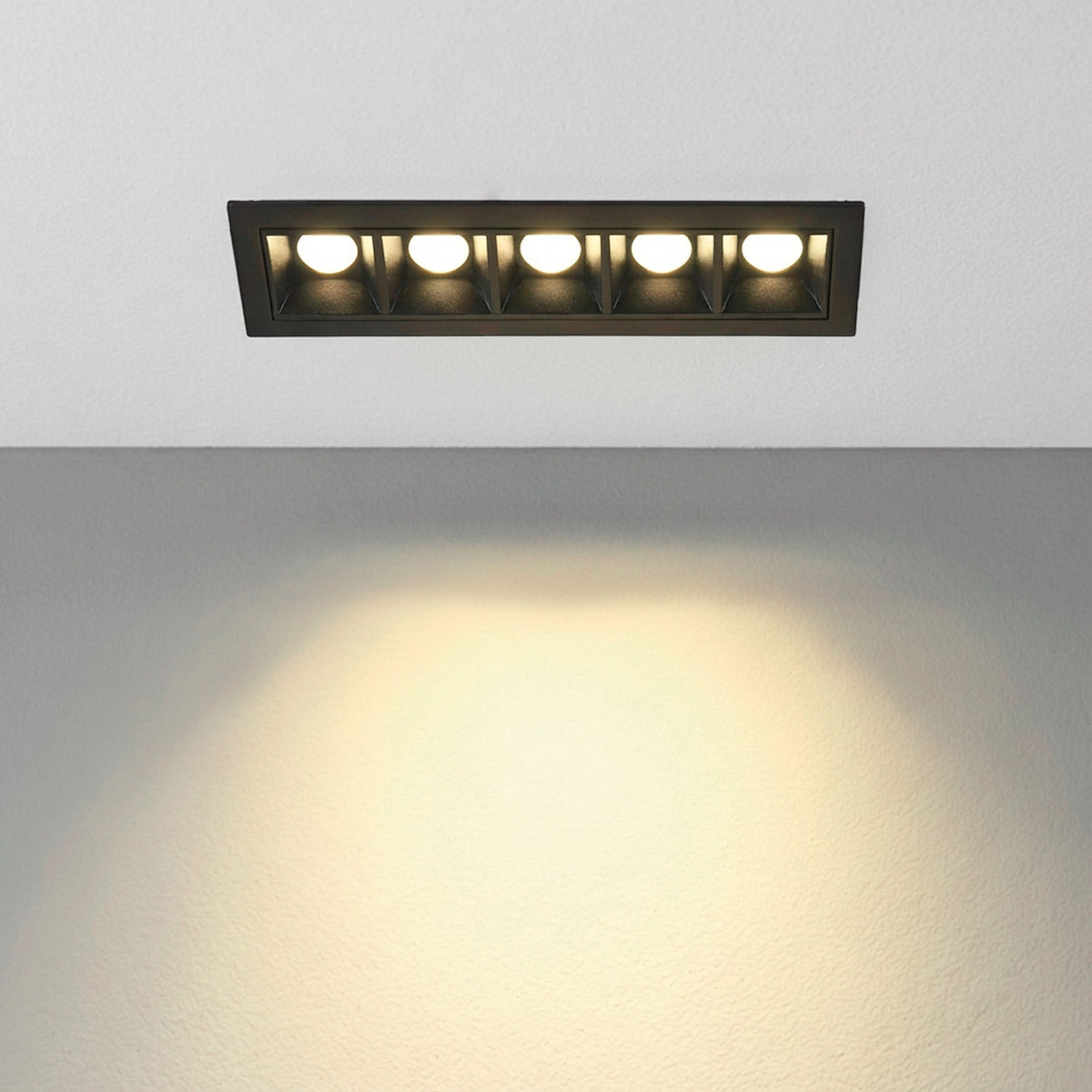 Foco lineal LED empotrable 7W - UGR18 - CRI90 - Driver LIFUD (3)