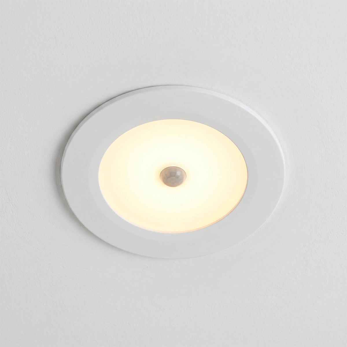 Downlight LED con sensor PIR "CLIO" - 8W - CCT - 700lm - Corte Ø85mm - IP54 (10)