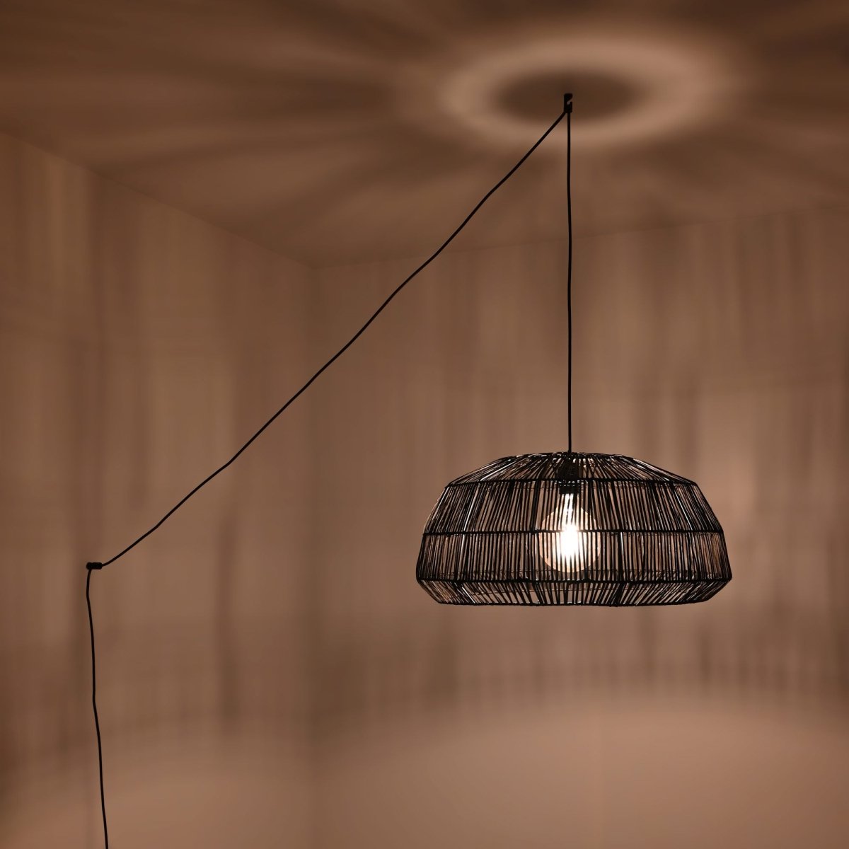 Lámpara colgante de mimbre "ASTRID" - Con interruptor y enchufe - E27 - Barcelona Led-Decoración