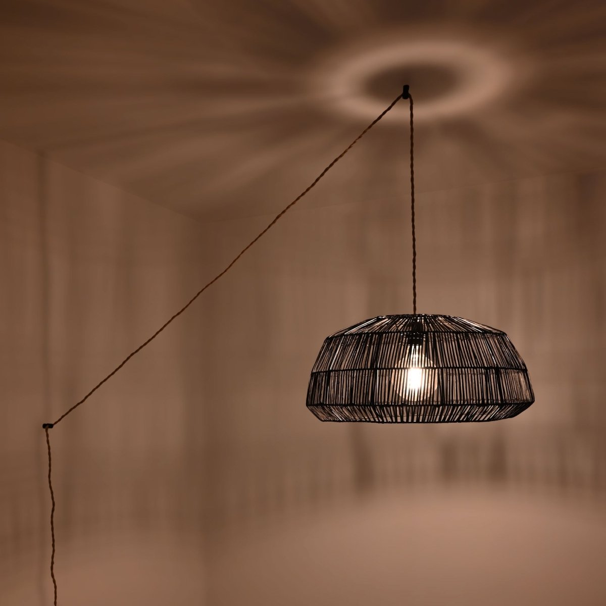 Lámpara colgante de mimbre "ASTRID" - Con interruptor y enchufe - E27 - Barcelona Led-Decoración