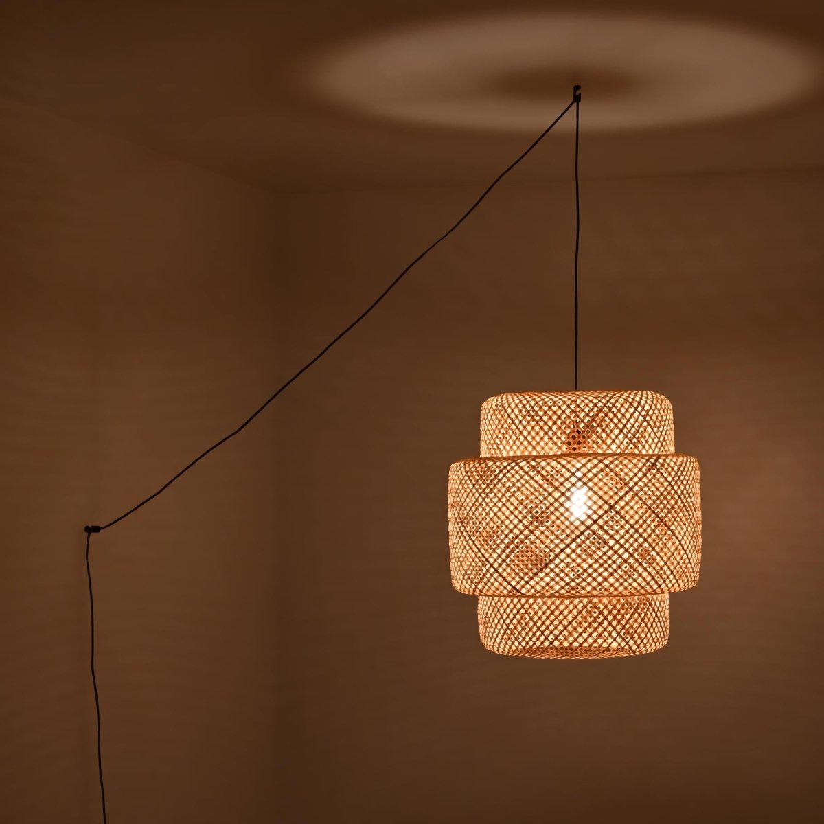 Lámpara colgante de mimbre "JENSEN" - Ø50cm - Con interruptor y enchufe - E27 - Barcelona Led-Decoración
