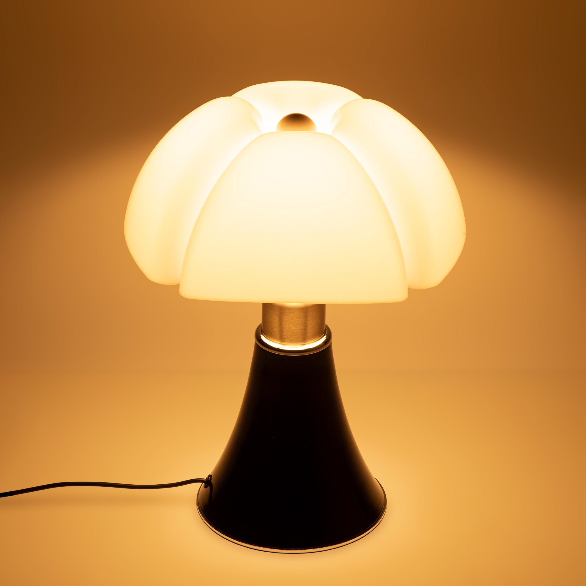 Lampara de mesa de diseño "NOTTURNA" - 3000K - 10W (18)