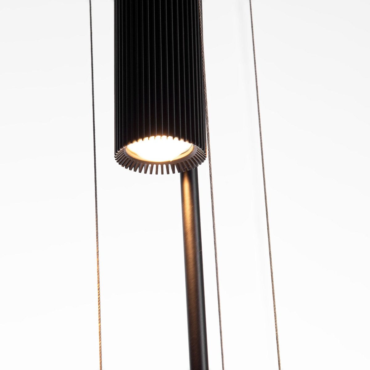 Lámpara colgante de diseño "CRANE" - Discos asimétricos - 15W - 2800K - Barcelona Led-Decoración