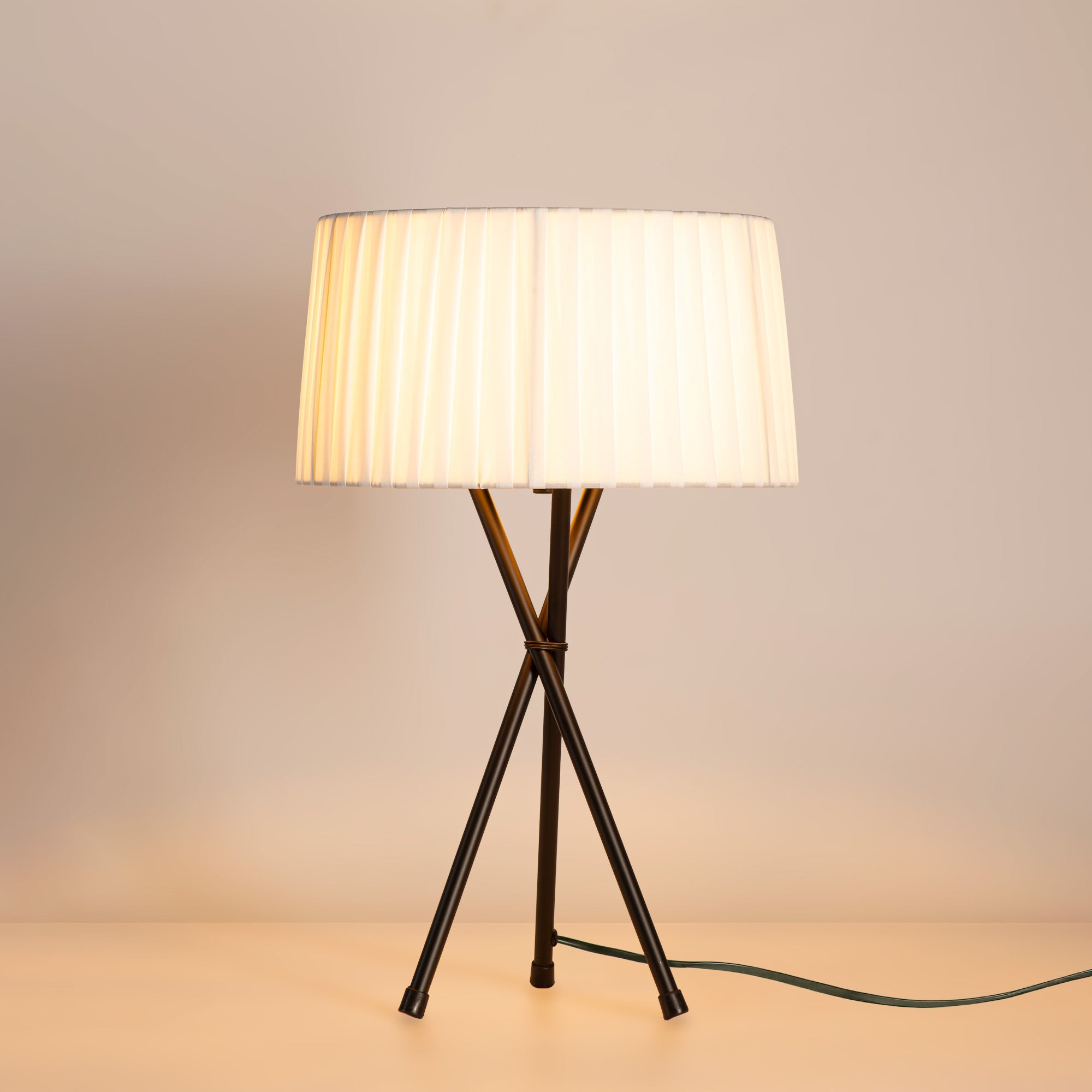 Lámpara de mesa trípode de diseño "NODO" - E27 (14)