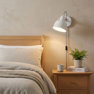 Aplique de pared interior "KUKKA" con interruptor y enchufe (14)
