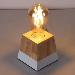 Tischlampe aus Holz "LAKA".