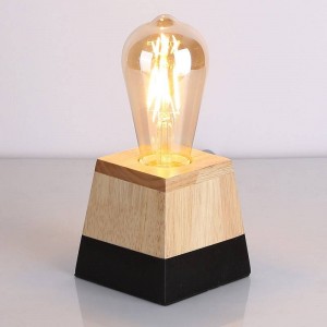 Tischlampe aus Holz "LAKA".