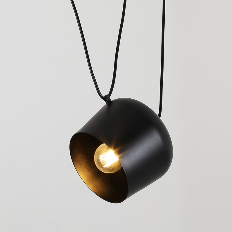 Minimalistische, moderne E27 Hängelampe AGOS - FLOS AIM Inspiration - Aus Aluminium, skulptural