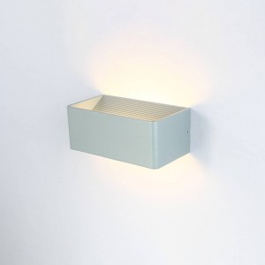 Kartio LED-Wandleuchte aus Aluminium