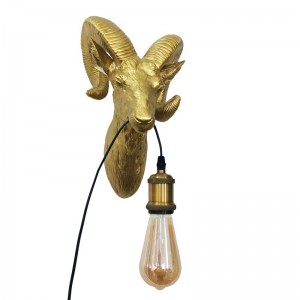 Goldene Dickhornschaf-Wandleuchte „Capris“ E27 Schaflampe