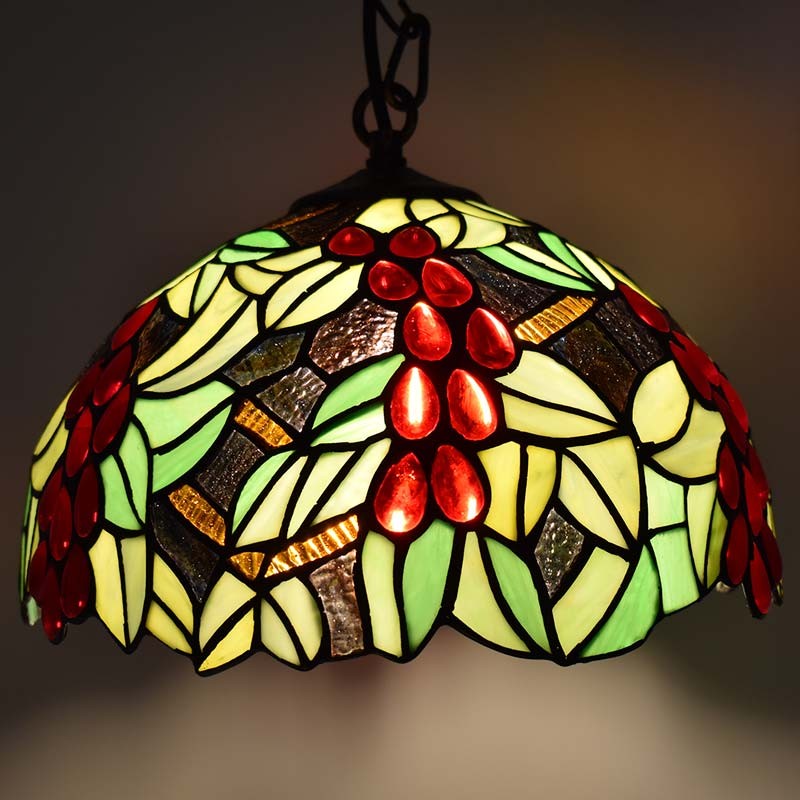 Von Tiffany inspirierte Pendelleuchte mit Blumenmosaik aus Glas Von Tiffany inspirierte Pendelleuchte mit Blumenmosaik aus Glas