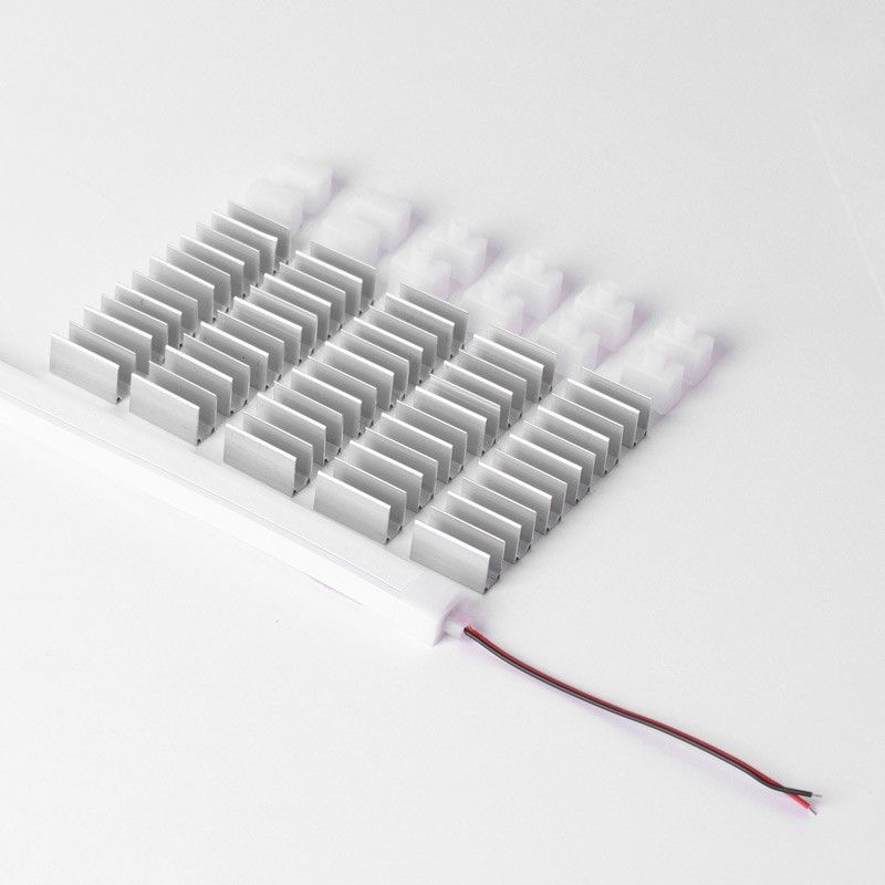 Kit: Befestigungsclips und Endkappen Kit: Befestigungsclips und Endkappen