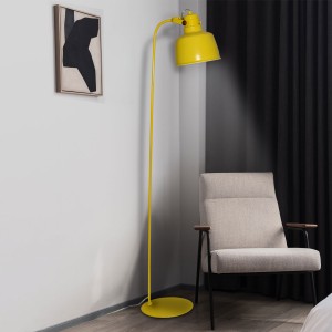 Anwendungsbild Stehlampe gelb Farbe 1