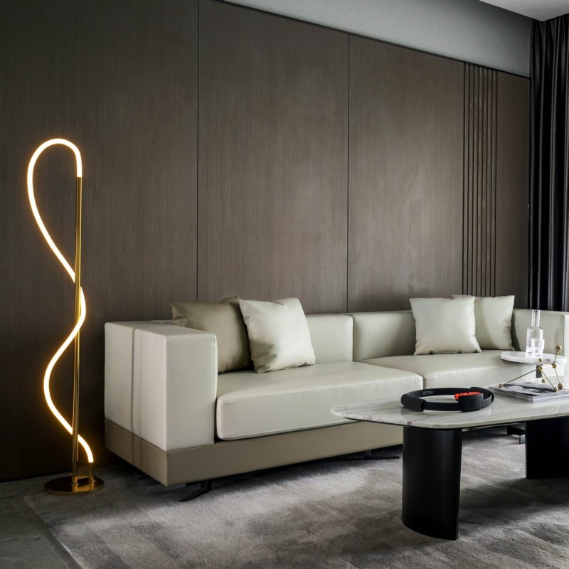 Moderne Stehleuchte mit Neon-Schlauch „Corda“ - Sofalampe Moderne Stehleuchte mit Neon-Schlauch „Corda“ - Sofalampe