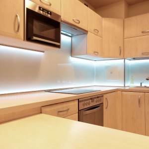 Näherungssensor zum Schalten & Dimmen von LED-Streifen 5-24V DC - Unterbauleuchte, Küche, Regal, platzsparend