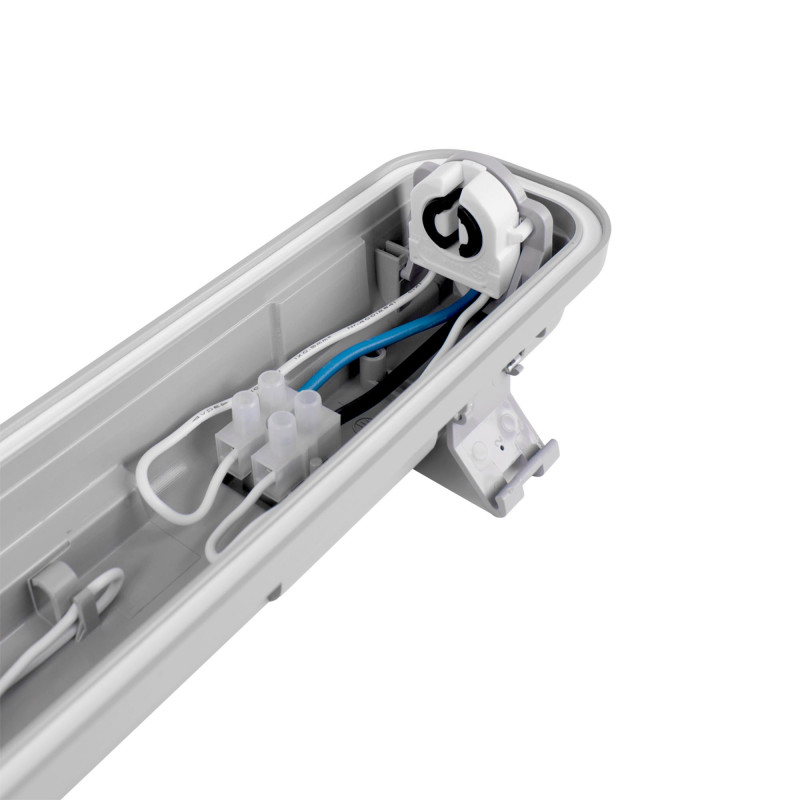 Kit Feuchtraumleuchte 120cm + LED-Röhre T8 18W - 6000K - Montage Kit, Strahlwasser, Spritzwasser Kit Feuchtraumleuchte 120cm + LED-Röhre T8 18W - 6000K - Montage Kit, Strahlwasser, Spritzwasser