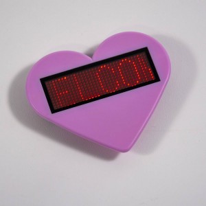 DISTINCTIVE PORTABLE PROGRAMMABLE LED SIGN WITH HEART SHAPE