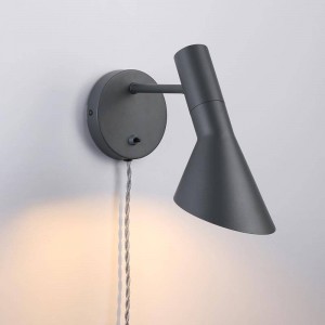 Adjustable wall light "MARLÈNE".