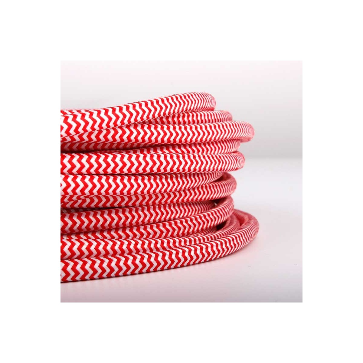 Round Electric Cable Coated in ZigZag Silk Effect Fabric, Red &amp; White