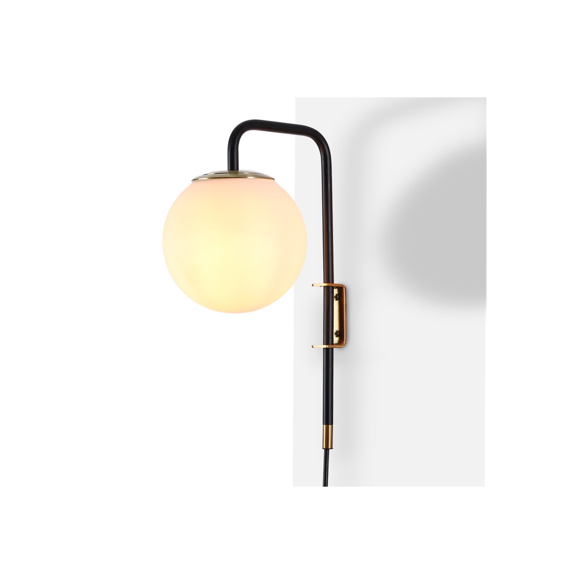 Plug-in crystal ball wall sconce "Bilsen" - E27